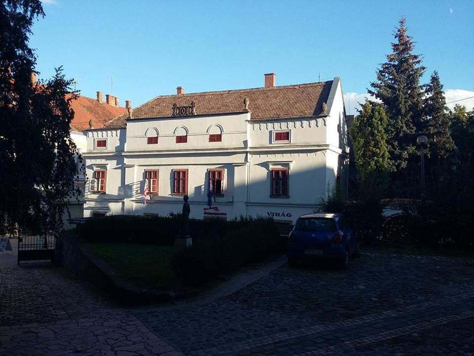 Hoone, kus kodumajutus asub