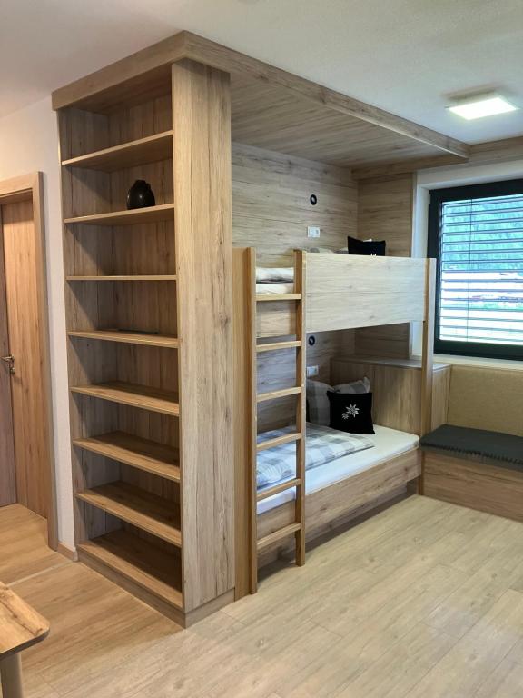 A bed or beds in a room at Apart Katja