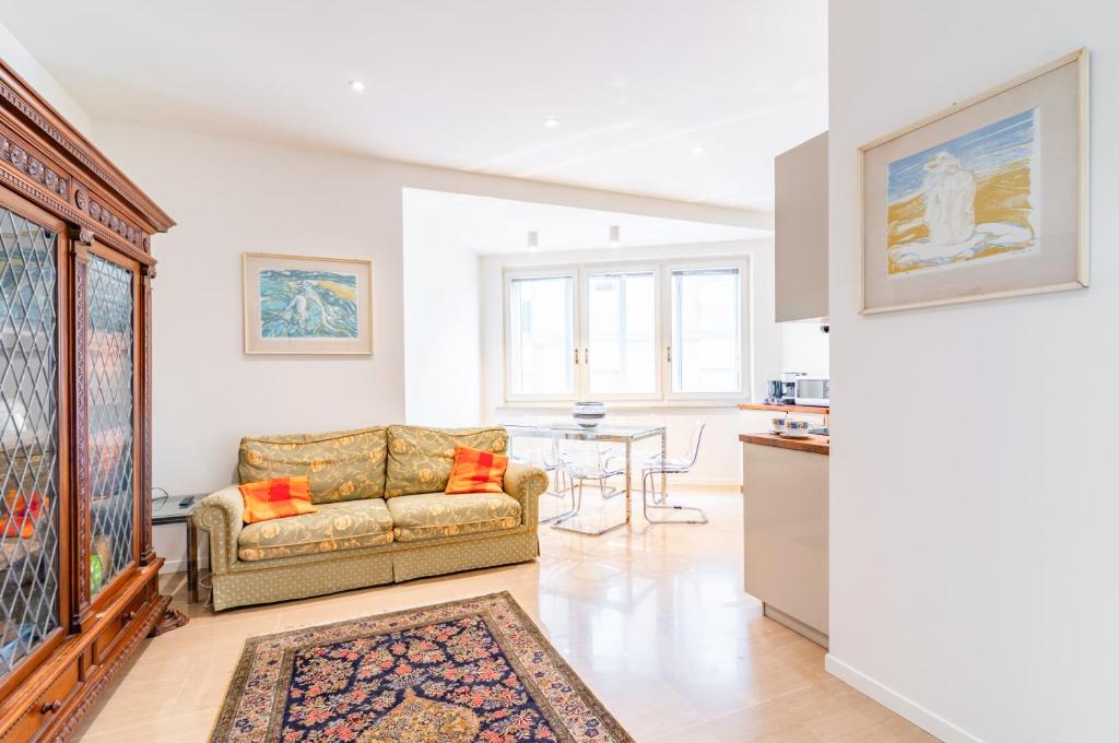 GuestHost - Rossini Apartment in Center of Pesaro!