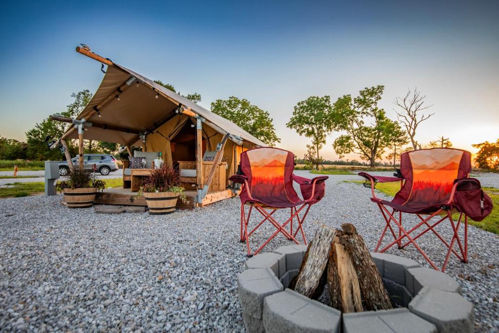 Fotografie z fotogalerie ubytování Roaring River's Cozy Nature Retreat v destinaci Cassville