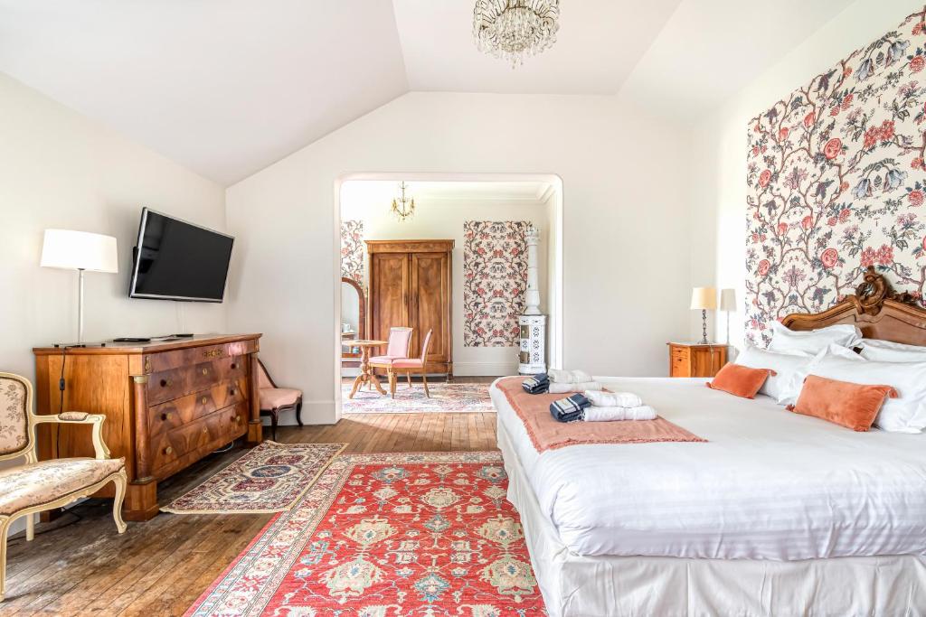 Château le Fresne - Suite With Balcony