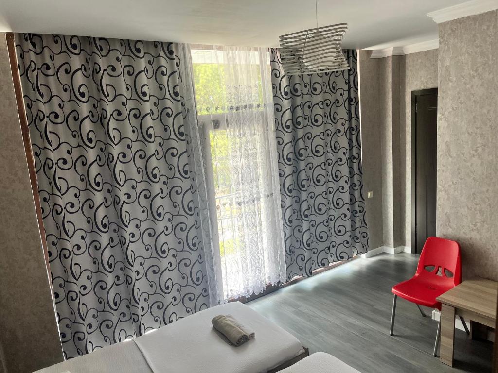 Llit o llits en una habitació de LeFlore Hotel
