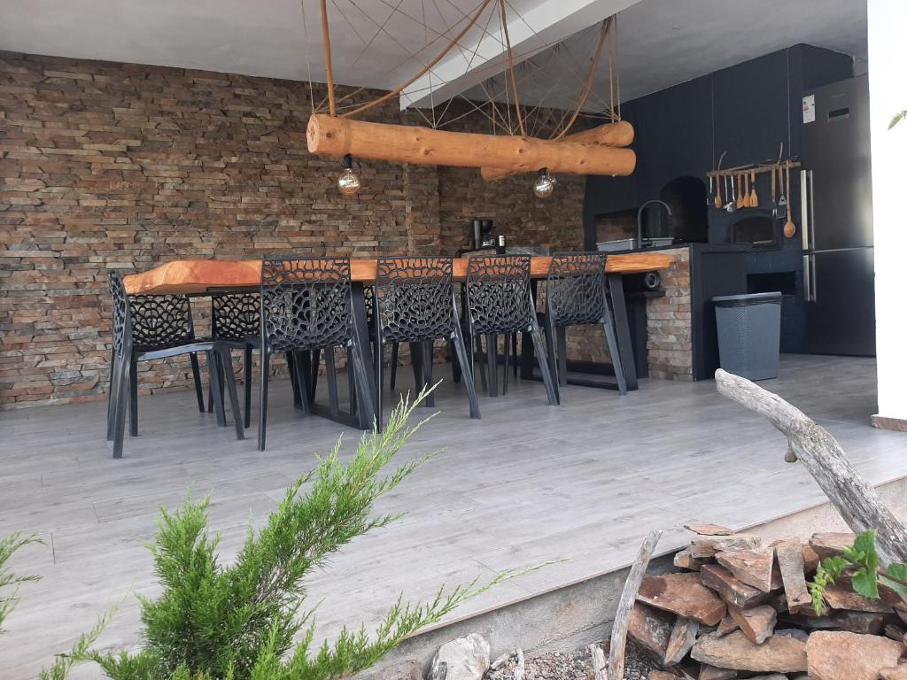 Fotografie z fotogalerie ubytování La Piticu v destinaci Dubová