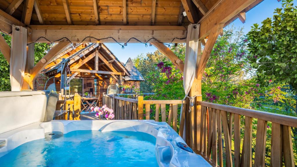 Domaine de Campagnac - Spa & Sauna - Chalet De Una Habitación