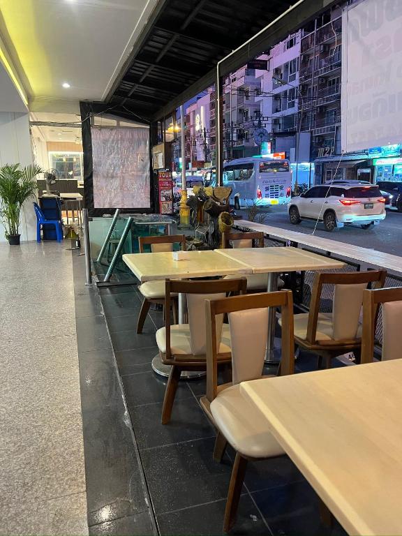 Patong Dynasty Royal Hotel - Resim 2