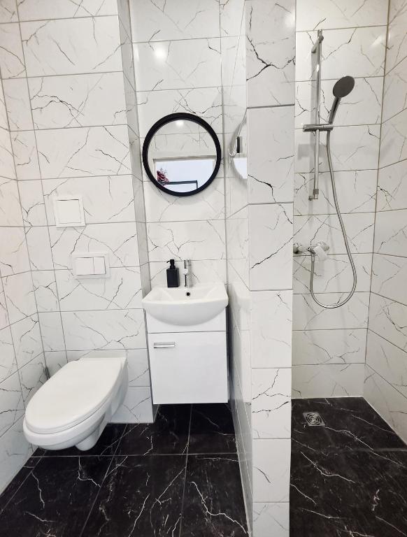 Very Bad Hootel - Standard Double Or Twin Room - Evil Never Sleeps