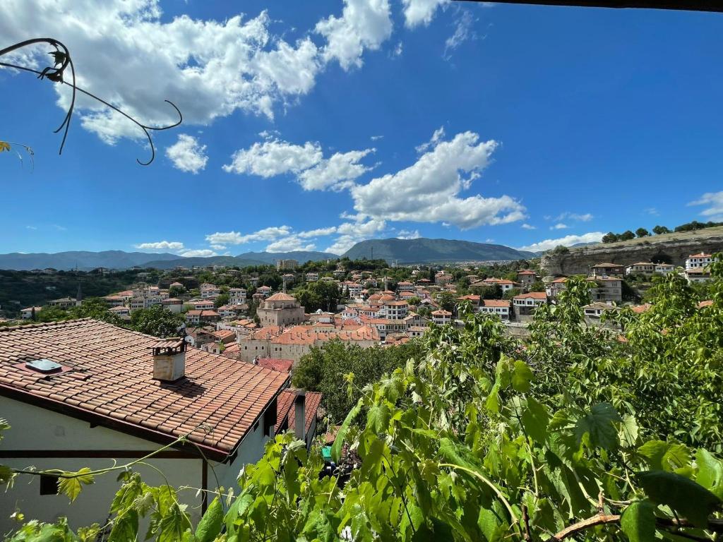 Nespecifikovaný výhled na hory nebo výhled na hory při pohledu z bed and breakfast
