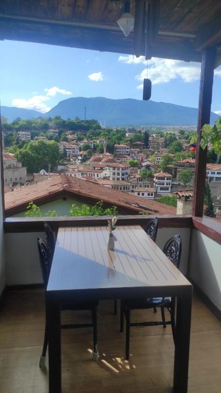 Nespecifikovaný výhled na hory nebo výhled na hory při pohledu z bed and breakfast