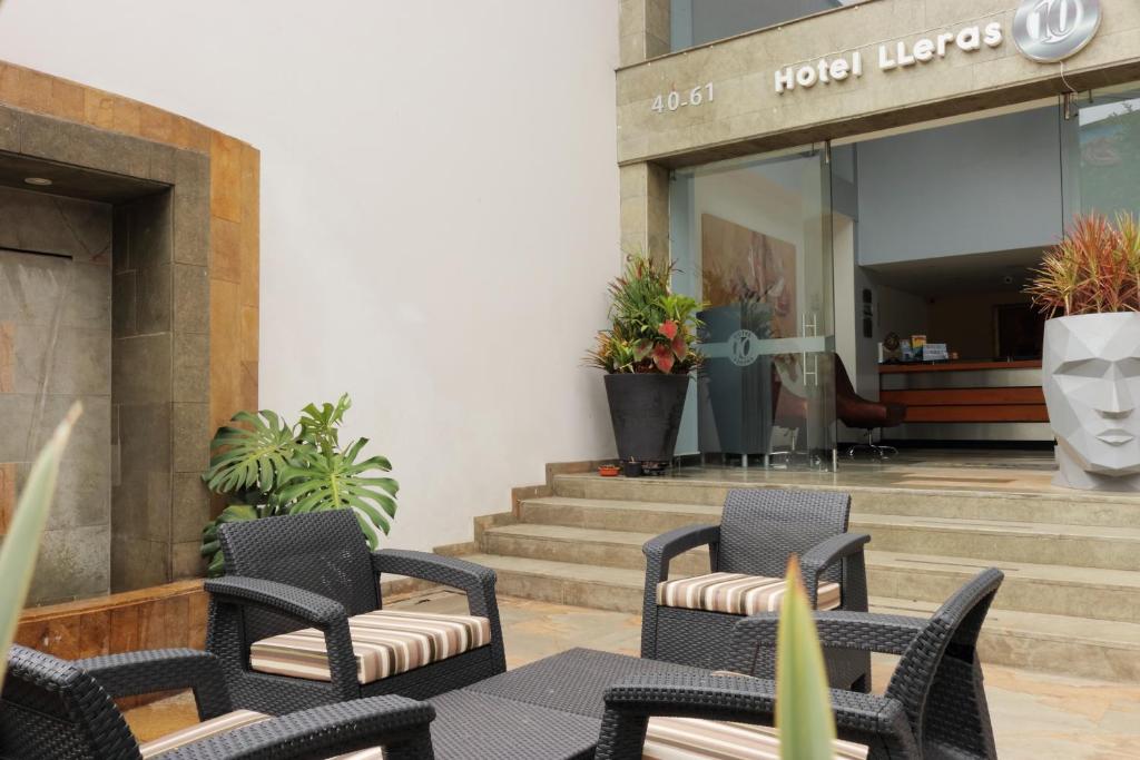 Posezení v ubytování Hotel Lleras 10