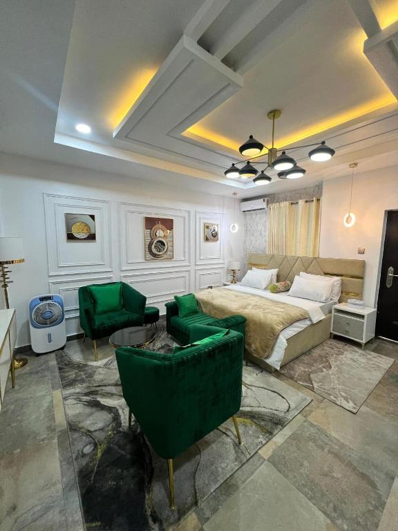 Postel nebo postele na pokoji v ubytování Apartment 004 Royale
