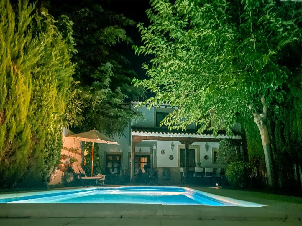 Bazén v ubytování Paraíso Villa Parchís nebo v jeho okolí