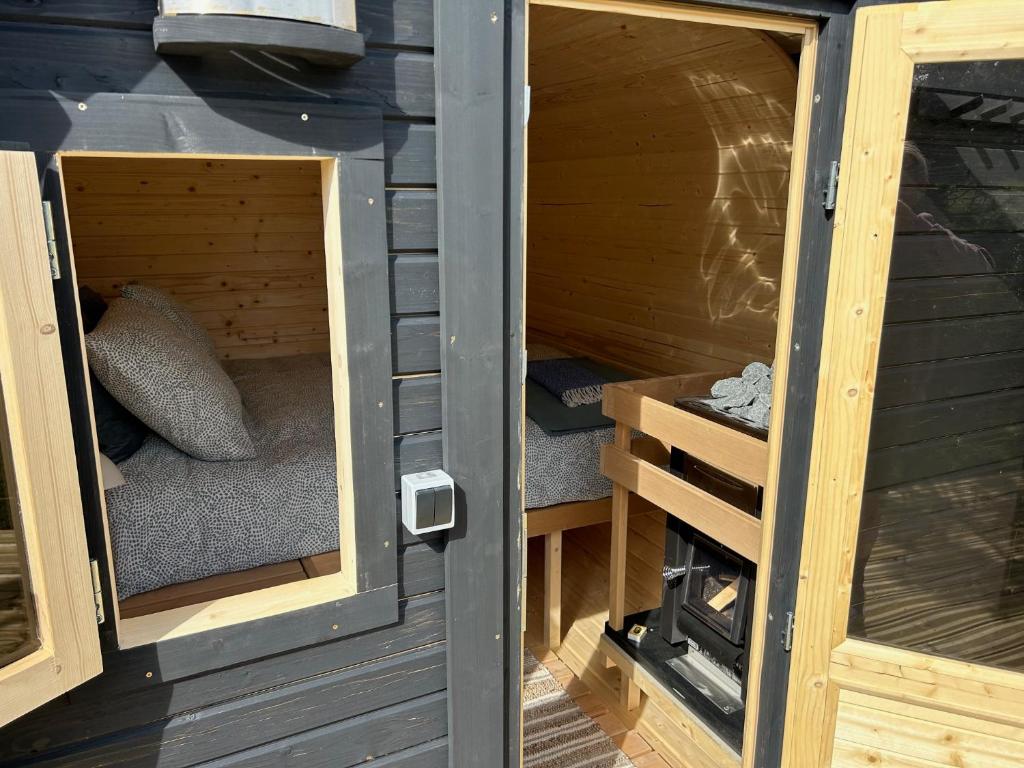 Palanda nebo palandy na pokoji v ubytování Stone MT Garden Pod