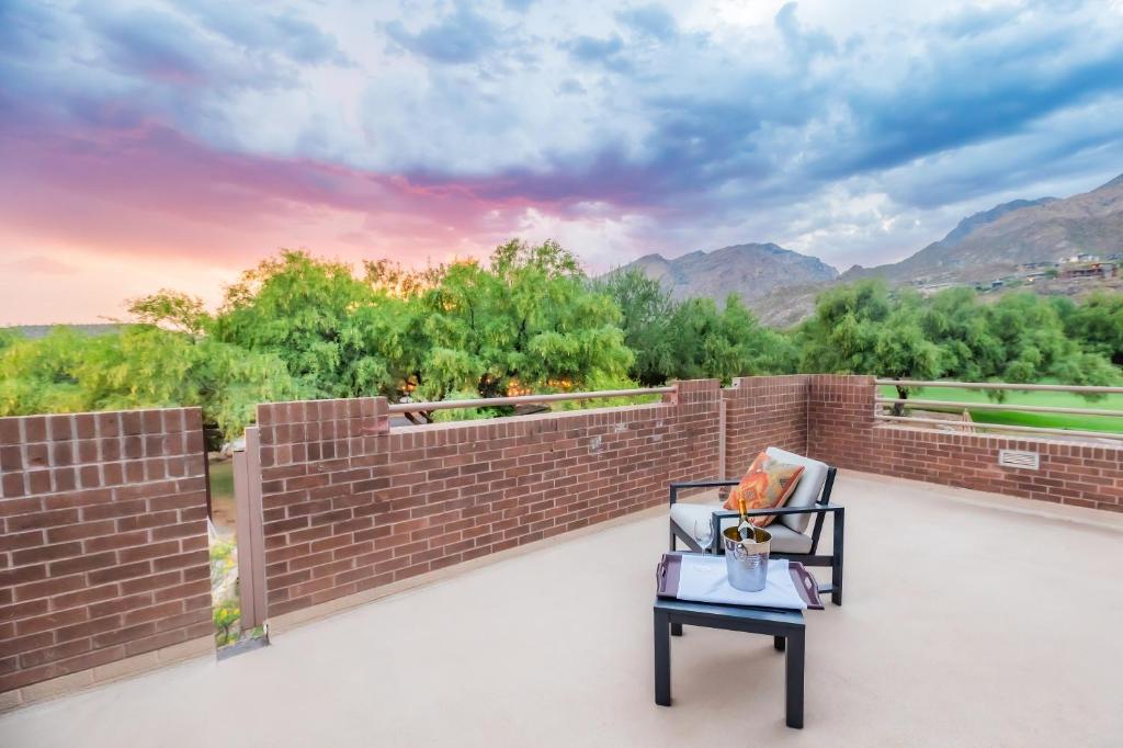 The Lodge at Ventana Canyon - Deluxe King Studio