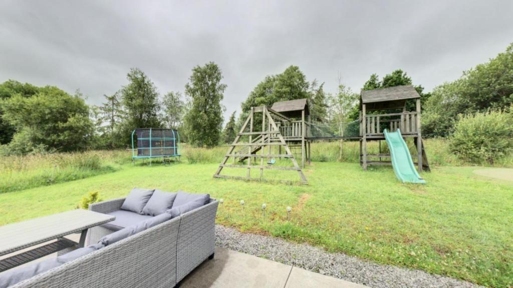 Herní místnost nebo prostor pro děti v ubytování Lakeside retreat