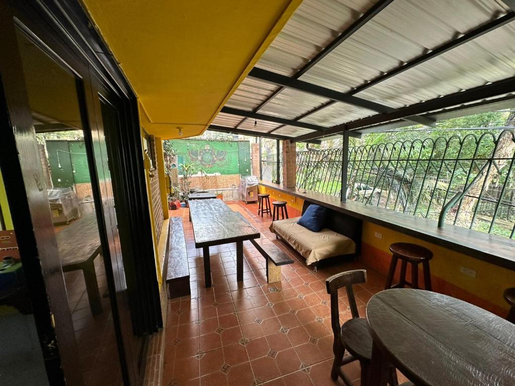Balkón nebo terasa v ubytování Arcadia Hostel Medellin