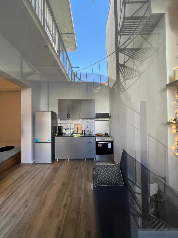 Noa - Designed City Center Suite With A Garden