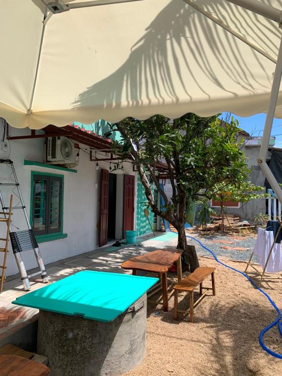 Patio nebo venkovní prostory v ubytování Nhà Tranh