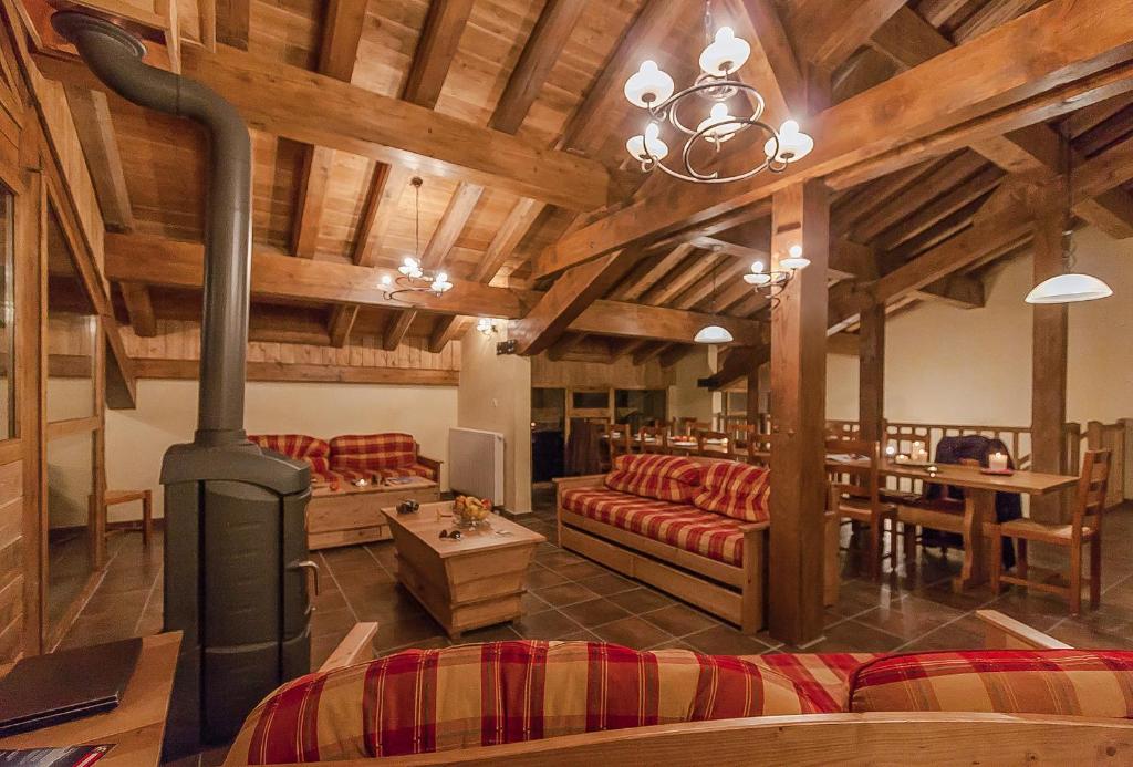 Résidence Les Balcons de La Rosière - 7-Room Apartment With Spa Access - (14-16 Adults)