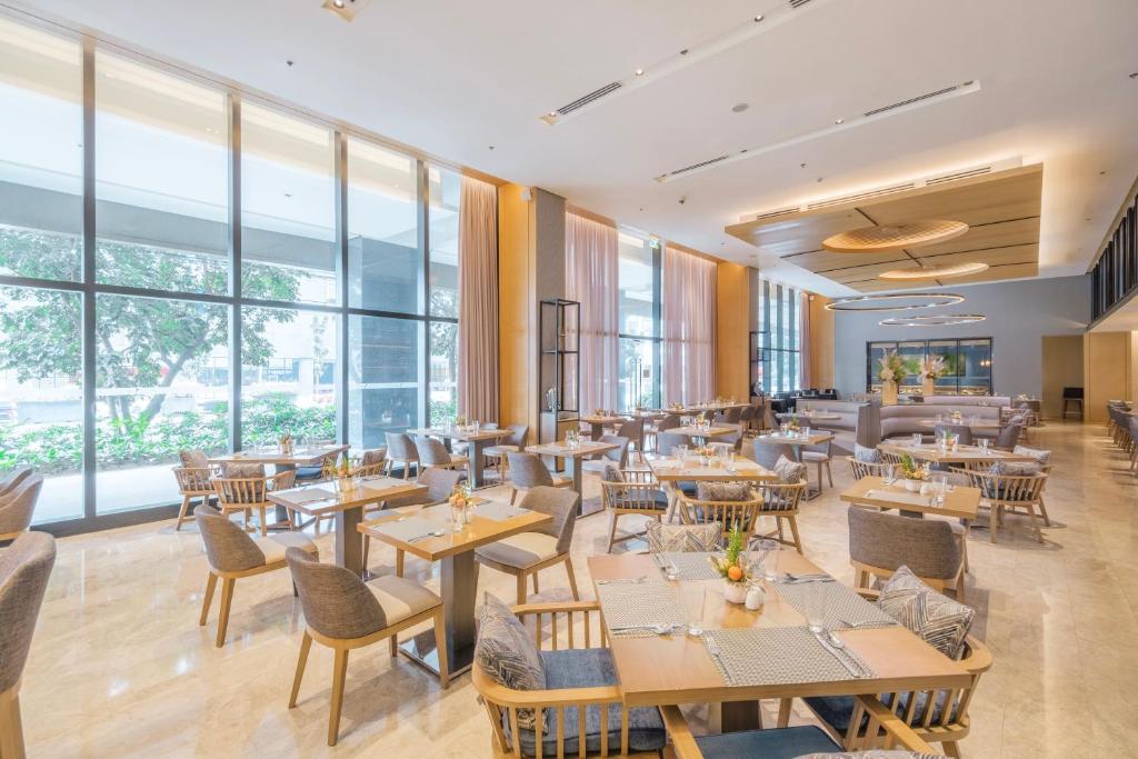 Restaurace v ubytování Seda Manila Bay
