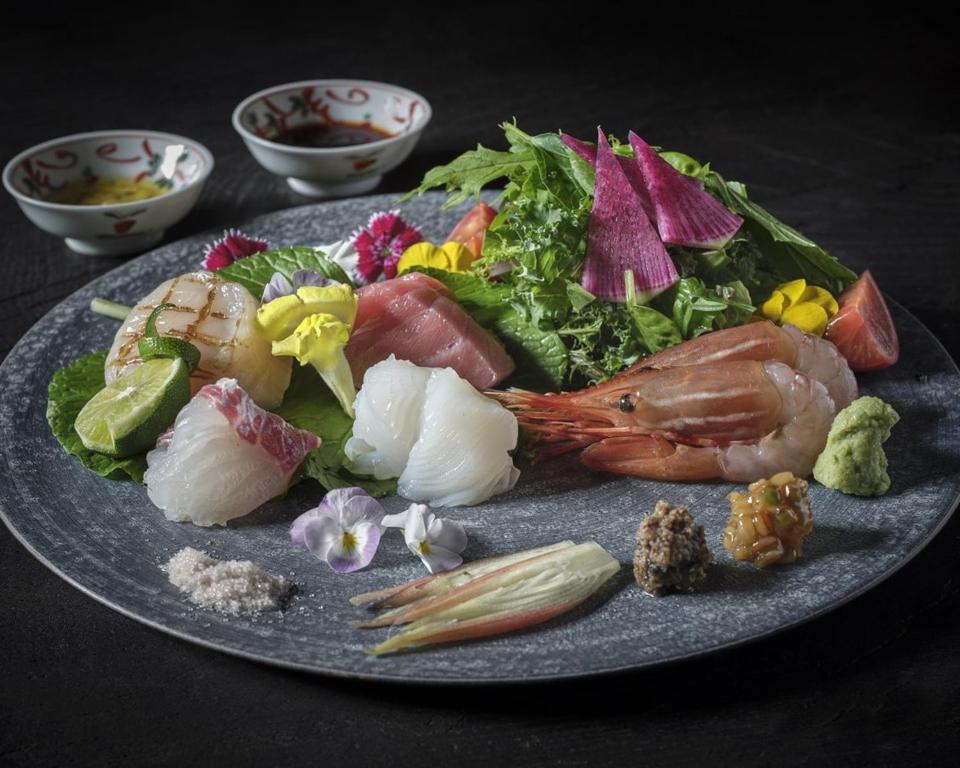 ホテルの敷地内または近くでの食事または食べ物