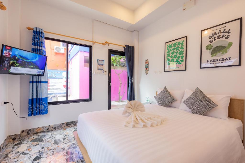 
Double Room with Pool View
