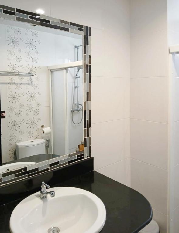 Sunray Beach Hotel Patong - Resim 2