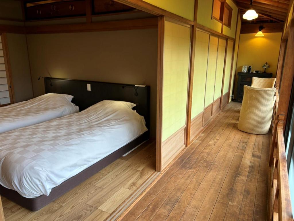 IZUTSURO - Twin Room With Garden View