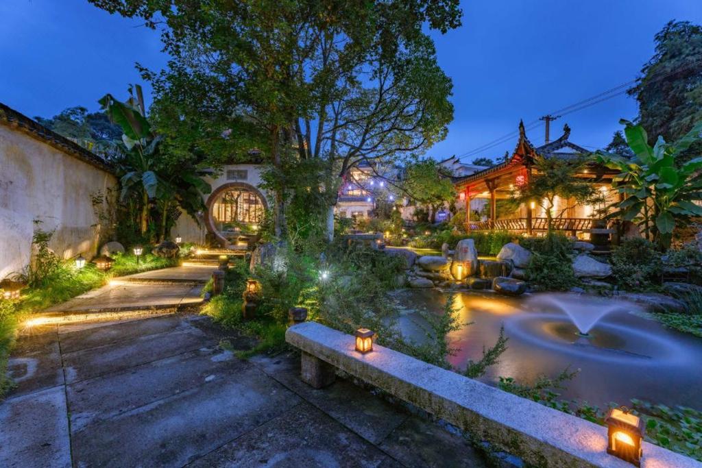 Fotografie z fotogalerie ubytování Hezetang Cultural Boutique Homestay v destinaci Yi
