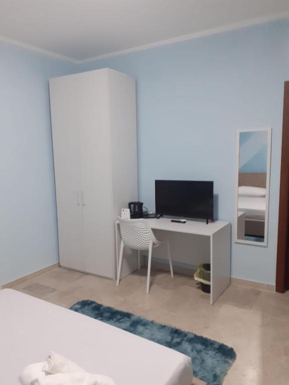LOVELY BIANCO - Rooms & Apartment - Triple Room
