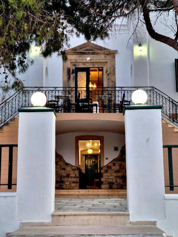 Gallery image of Boulafendis on Alinda Beach Leros in Alinda