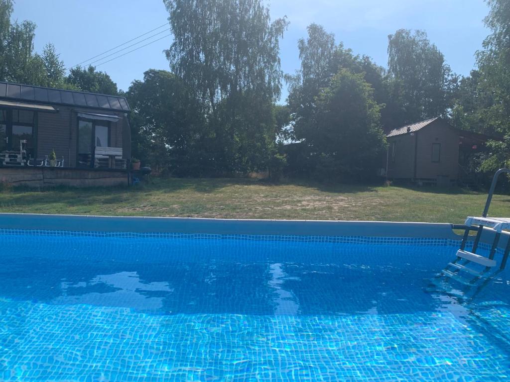 Bazén v ubytování DORA Łupawsko nebo v jeho okolí