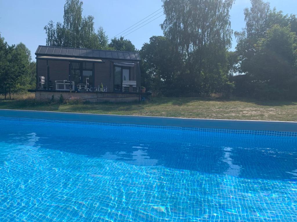 Bazén v ubytování DORA Łupawsko nebo v jeho okolí