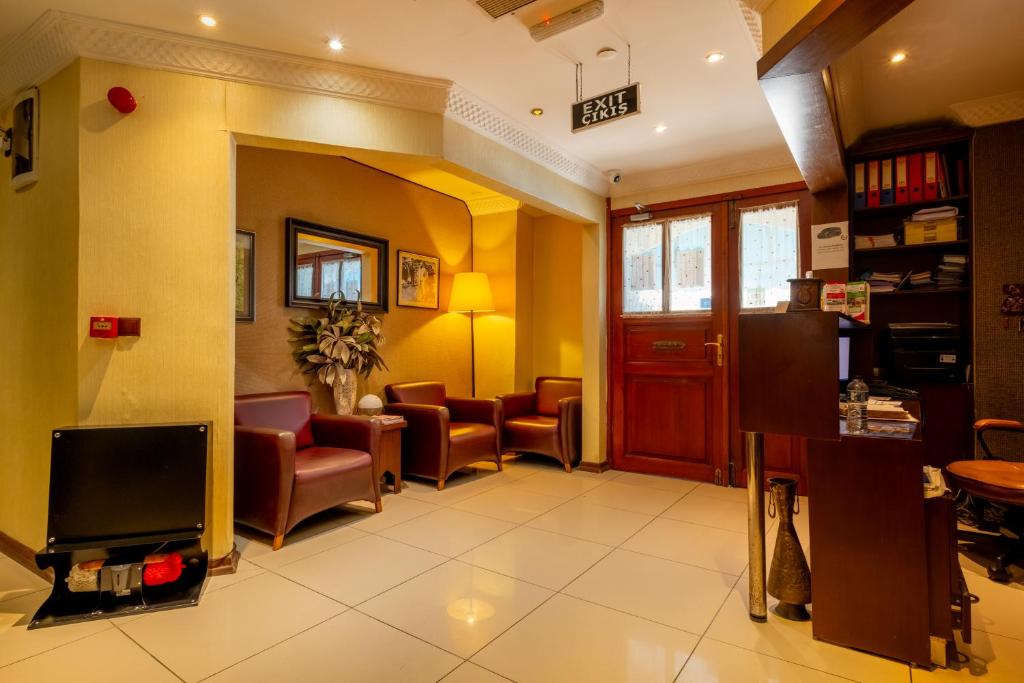 A seating area at Mangana Konak Hotel