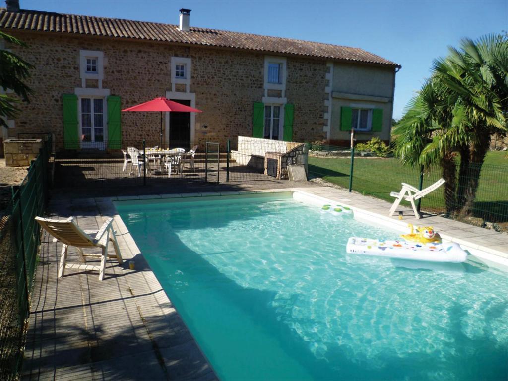 Πισίνα στο ή κοντά στο Franmelie