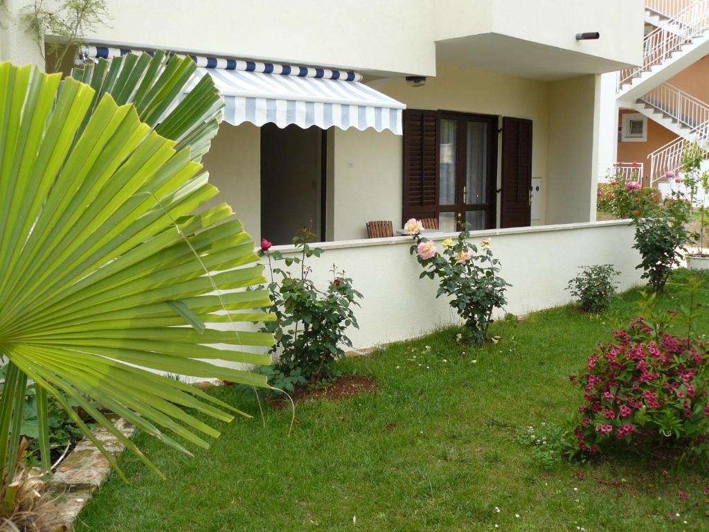 TERESA, 350 m from the beach