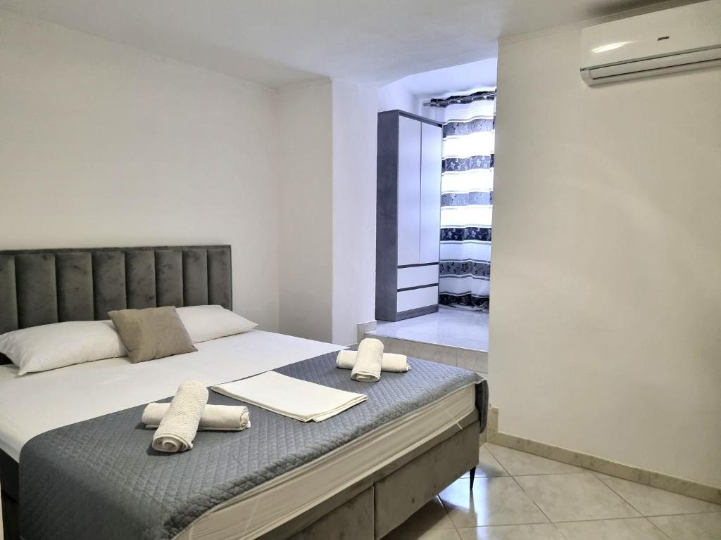 Rooms Vitoria on Joakim Square