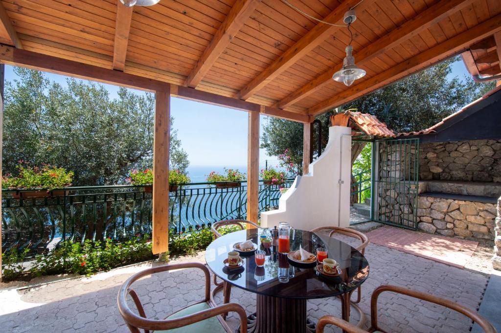 Балкон или терраса в Terrazza sul mare