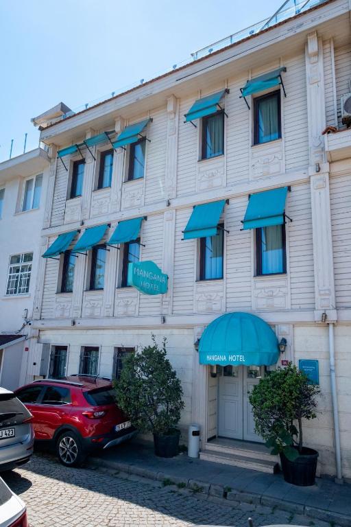 The building in which a szállodákat is located