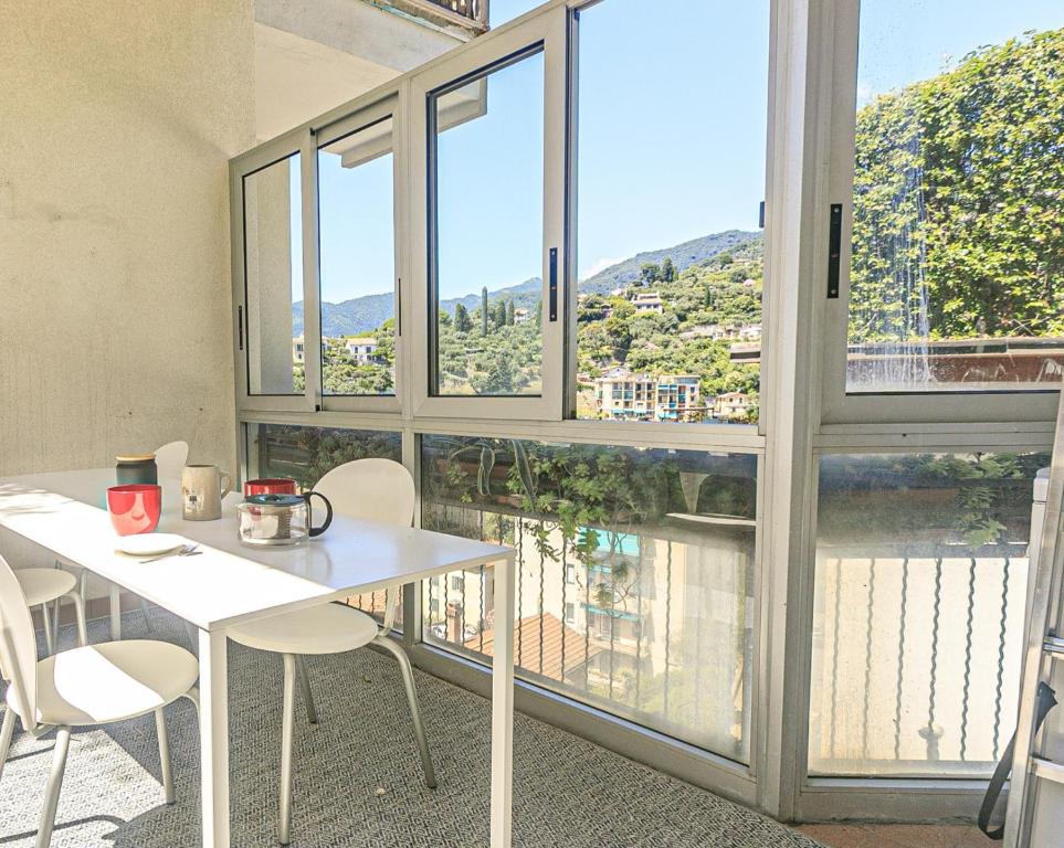 Nespecifikovaný výhled na hory nebo výhled na hory při pohledu z apartmánu