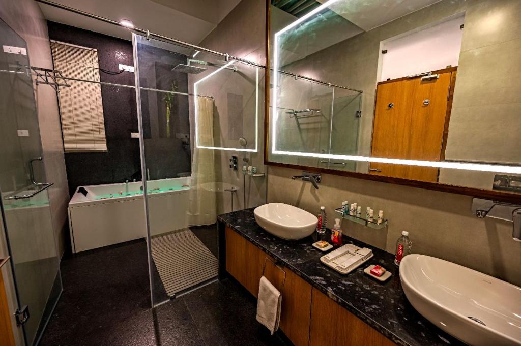 Koupelna v ubytování S R Luxury Stays