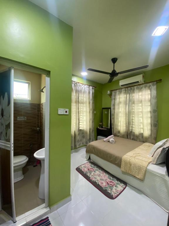 Koupelna v ubytování A&P Inn Homestay Machang