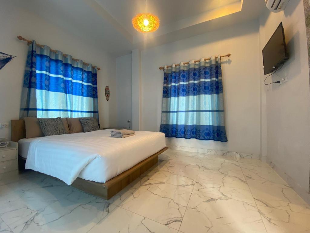 
Queen Room with Garden View
