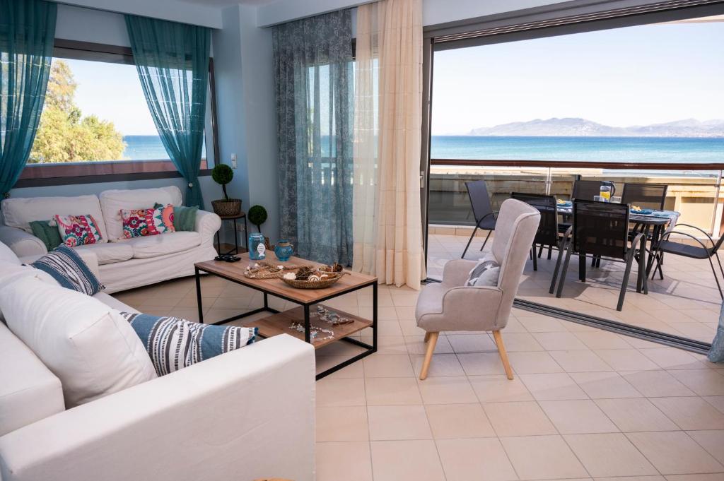 Oceanis Apartments, Artemida (updated prices 2024)