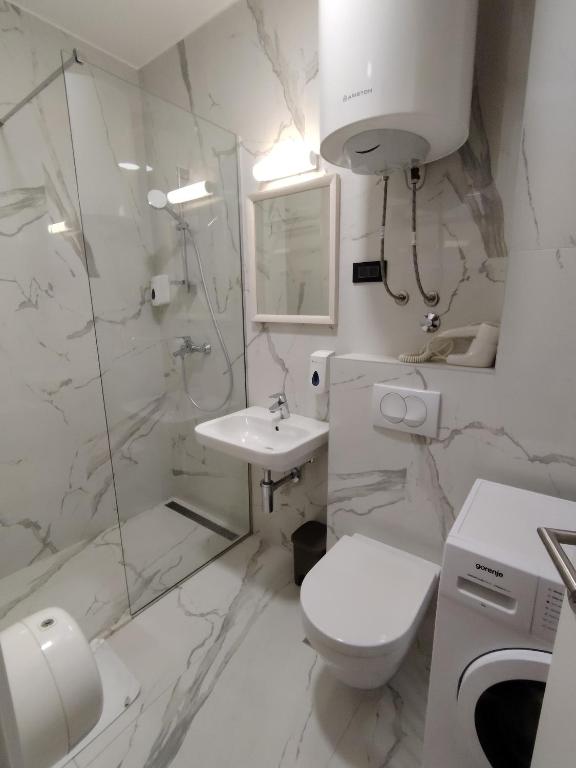 Koupelna v ubytování Dubrave apartmani