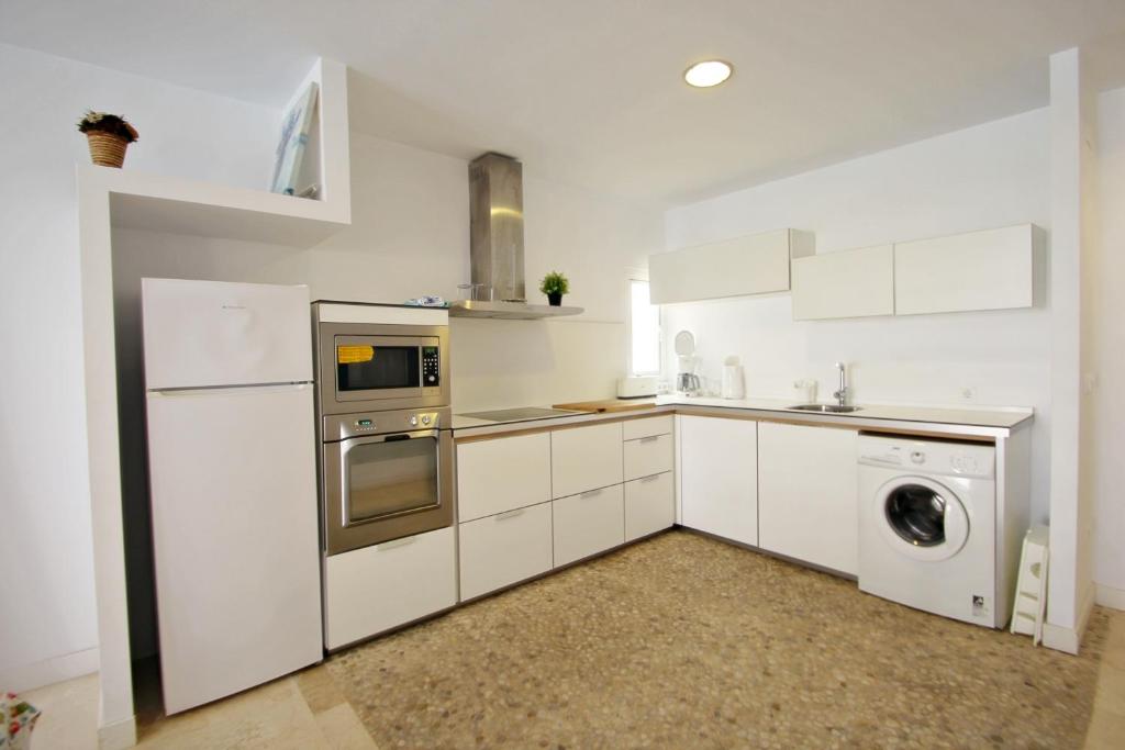 Kuchyň nebo kuchyňský kout v ubytování Frentemar C - holiday apartment in Calpe