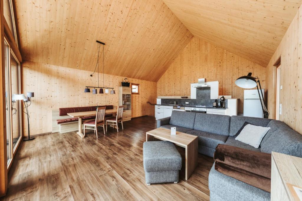 Posezení v ubytování Regitnig - 4 Sterne Hotel und Chalets