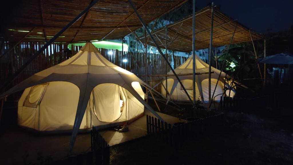 Fotografie z fotogalerie ubytování Bambus Restaurant, Bar & Glamping v destinaci Pláž Patong