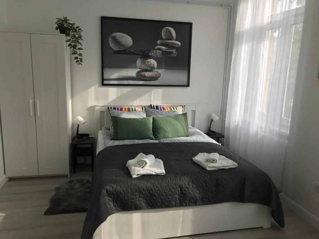 Beautiful newly refurbished studio,fully equipped apartment 1143 Budapest, Ilka utca 30 kép - 1