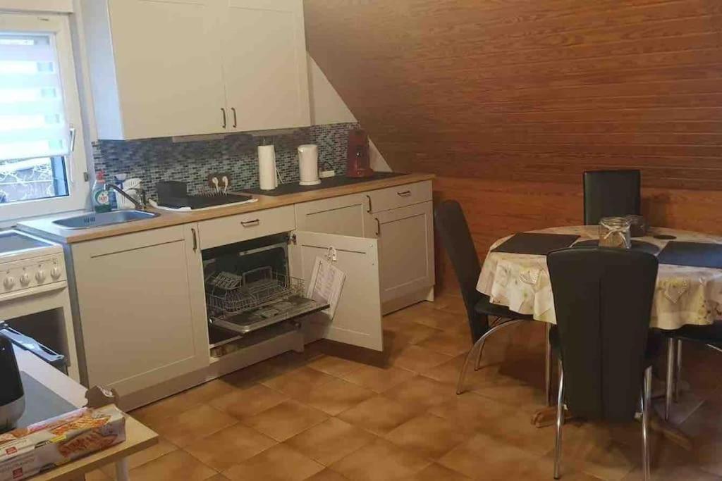 Kuchyň nebo kuchyňský kout v ubytování Tati's Ferienwohnung