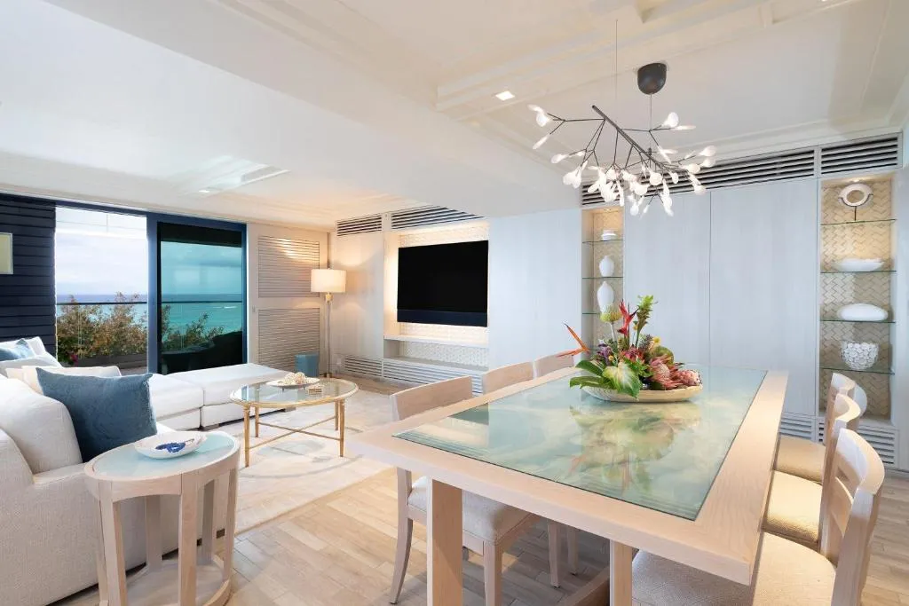 Oceanfront Sapphire Suite - 2 Bedroom Plus Den